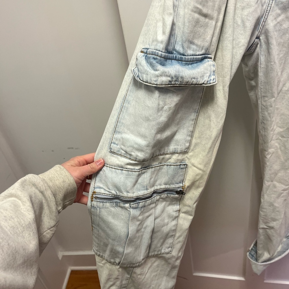 WeWoreWhat light wash Wide Leg cargo Jeans - Picture 6 of 11